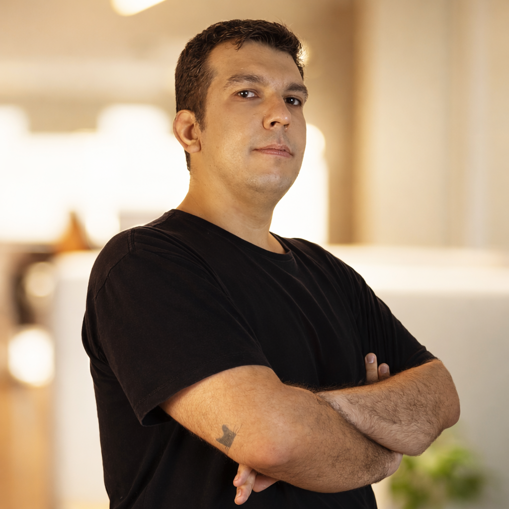Lucas Flores